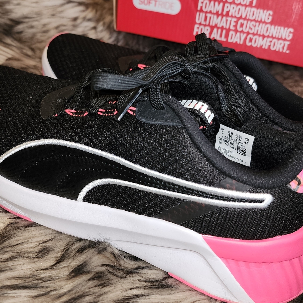 Puma Black and Pink Shoes Softride Harli Leopard Accent On Heal. Womens 7.5
